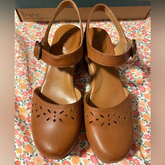 Born Concept B.O.C. Daria tan wedged clog - Picture 2 of 7